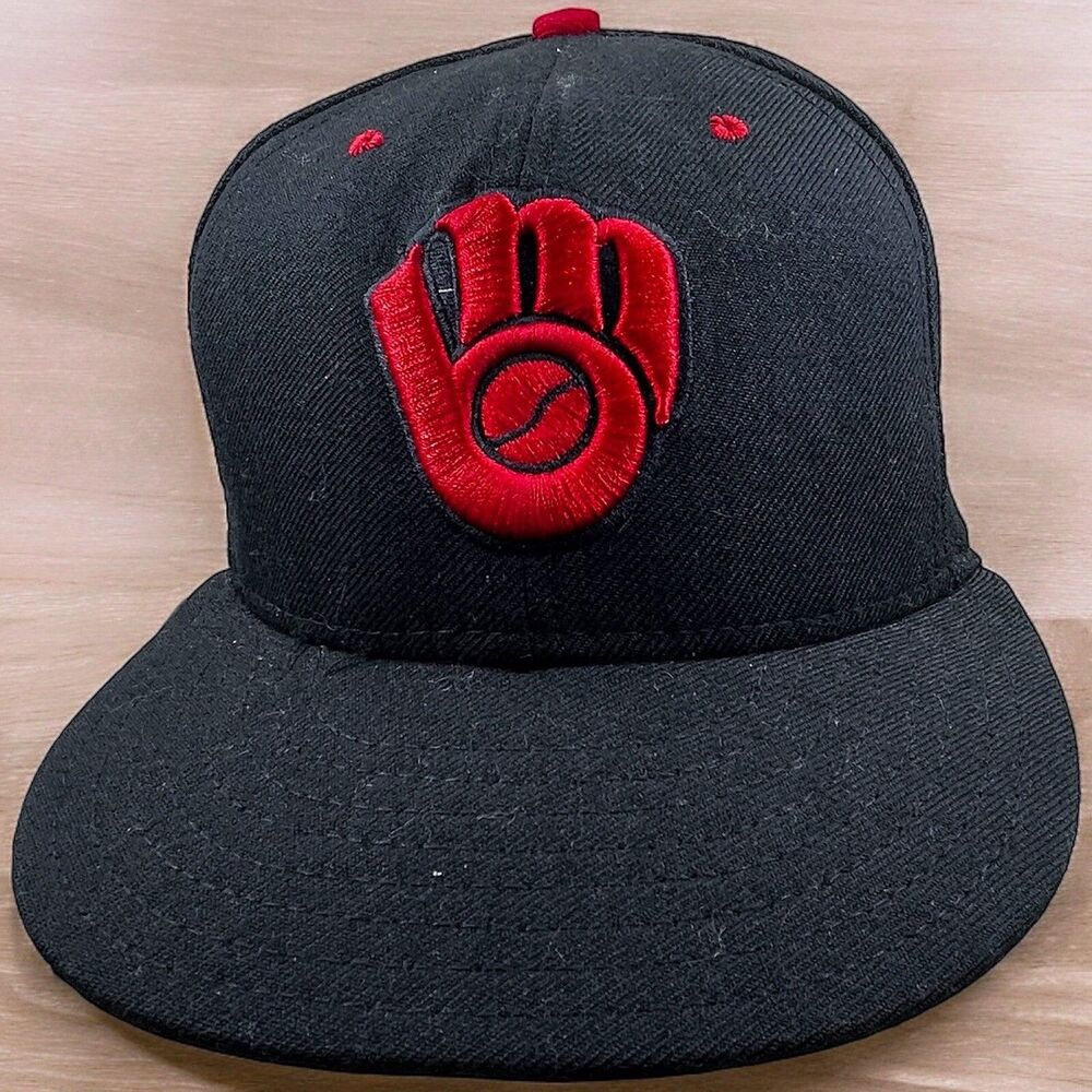 New Era 59Fifty Men's Hat MLB Basic Milwaukee Brewers "Glove" Black Fitted 7 1/4